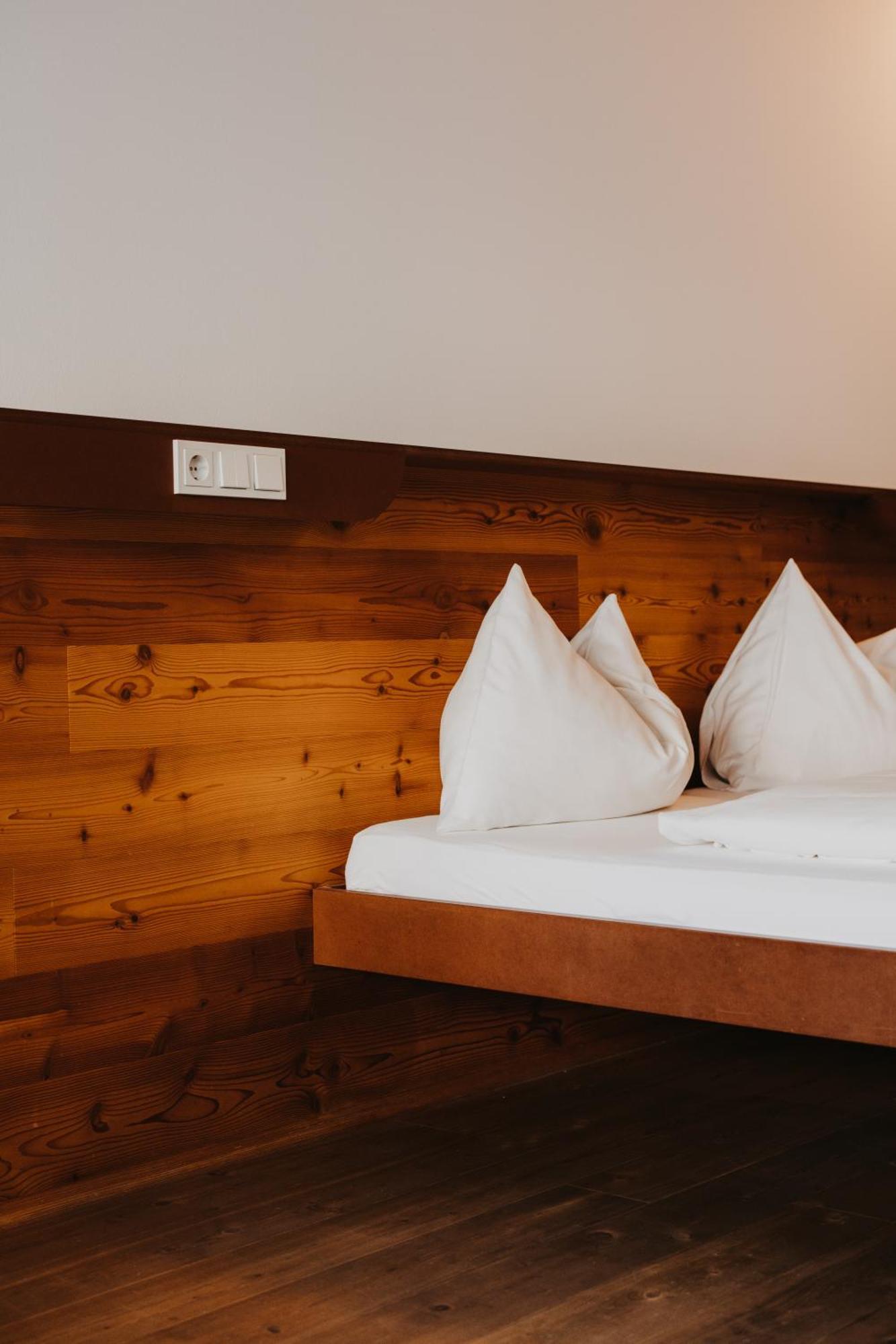 Hotel Hinteregger มาเทรอี อิน ออสท์ทีโรล ภายนอก รูปภาพ