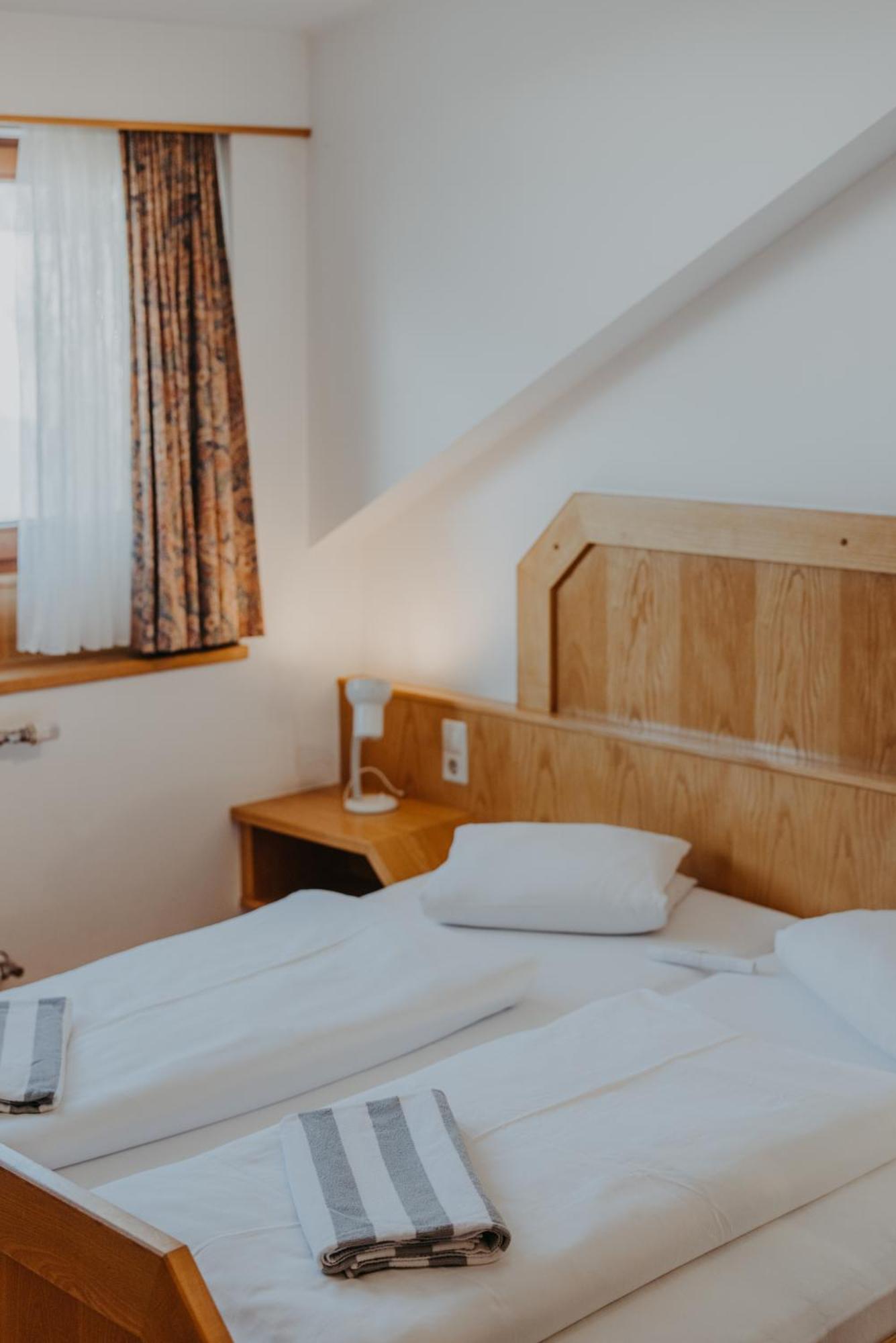 Hotel Hinteregger มาเทรอี อิน ออสท์ทีโรล ภายนอก รูปภาพ