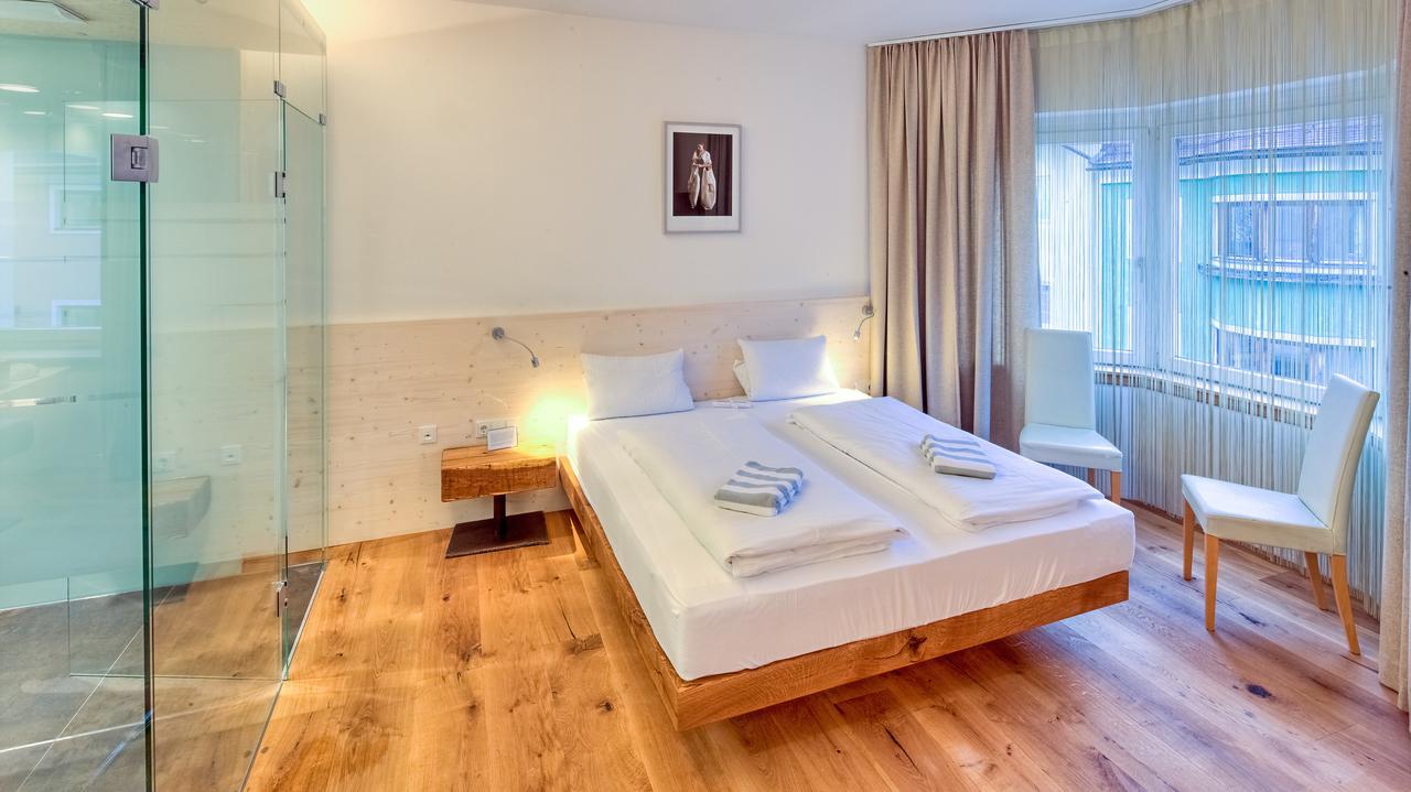 Hotel Hinteregger มาเทรอี อิน ออสท์ทีโรล ภายนอก รูปภาพ
